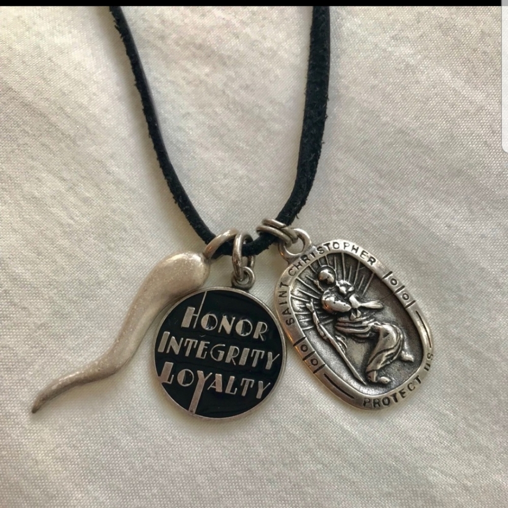 DISO!!! DO NOT BUY! I AM IN SEARCH OF THIS!